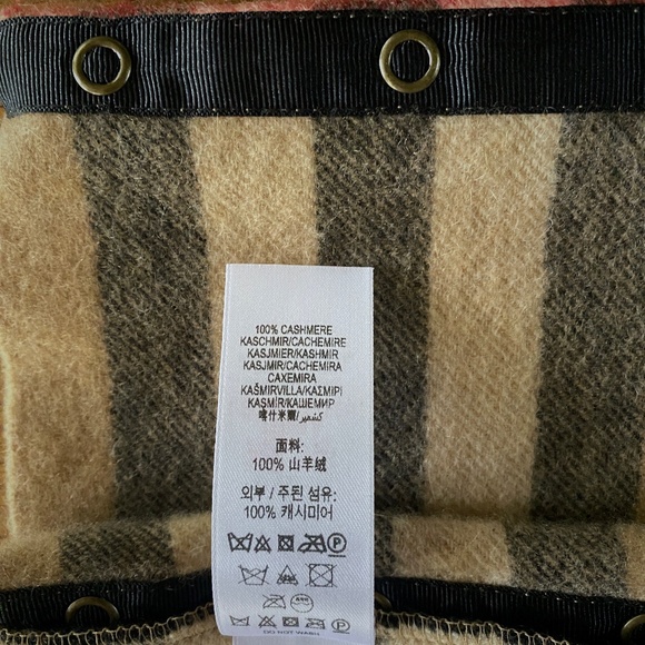 Burberry Kids Check Double Layer Cashmere Snood With Snap Button Closure - Picture 8 of 10